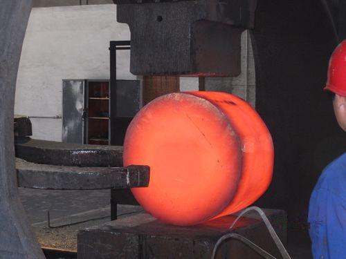 重型鍛件加熱鍛造