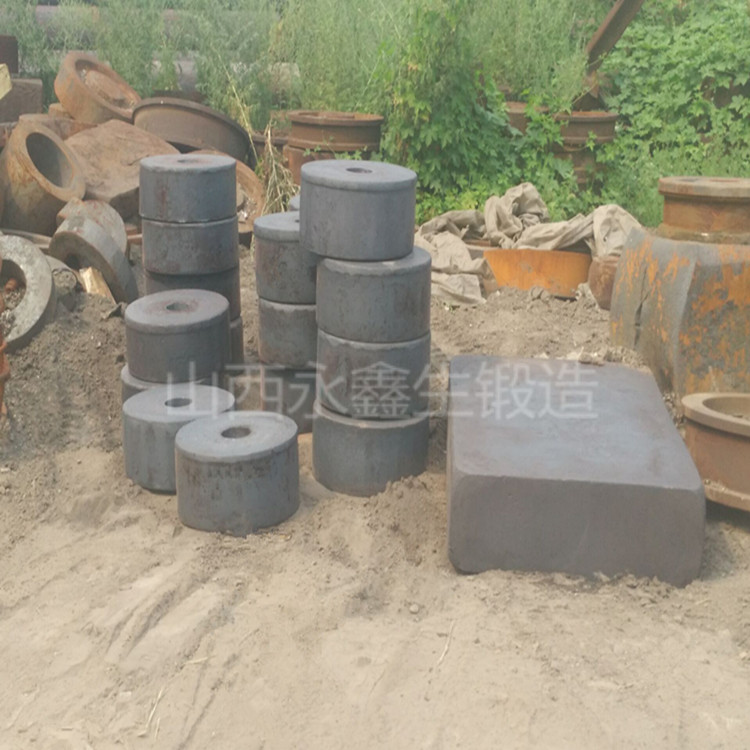 鍛造好的重型鍛件